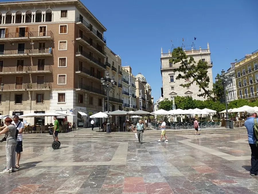 Plaza de la Virgen in the old town of Valencia with the cathedral and the basilica